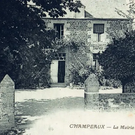 La Voliere Villa *
