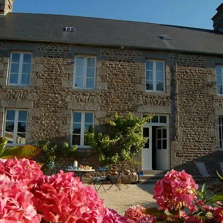La Voliere Villa *